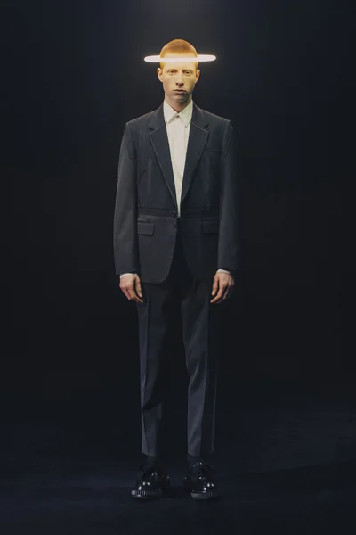 Look 4